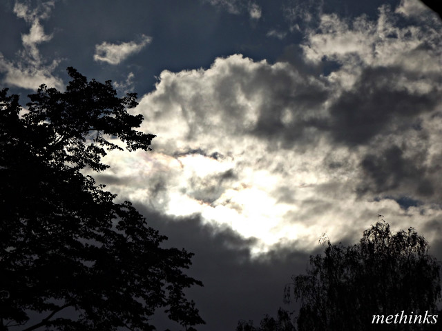 nuages noirs.