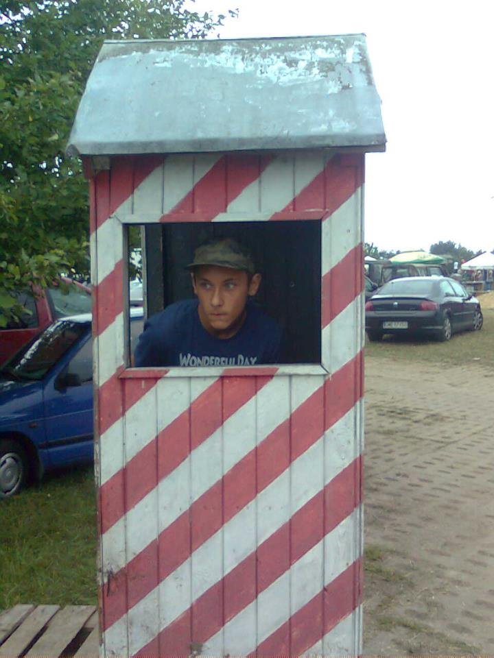 Patrze na ciebie ;** 
