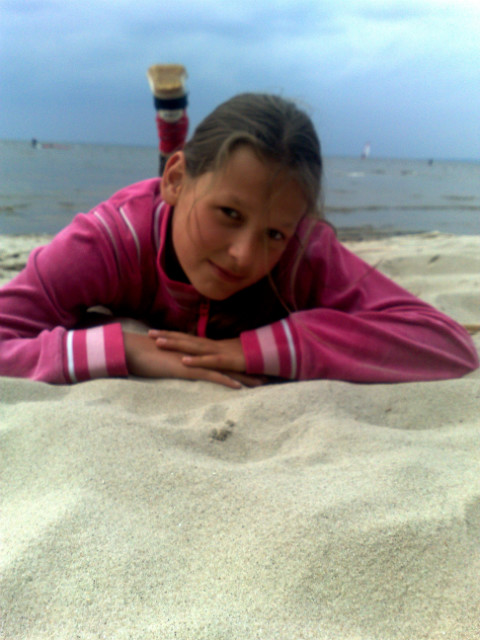 Plaowee .! ; - **