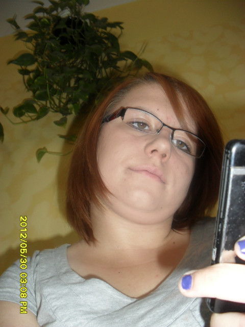 Piszc sms-a do ciebie;* Kocham 