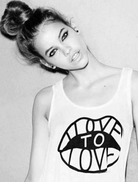 fott : Marika ; d