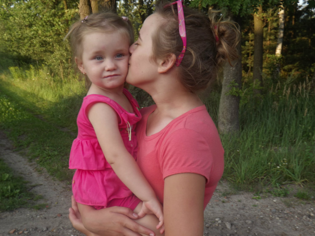 Pati . < 3