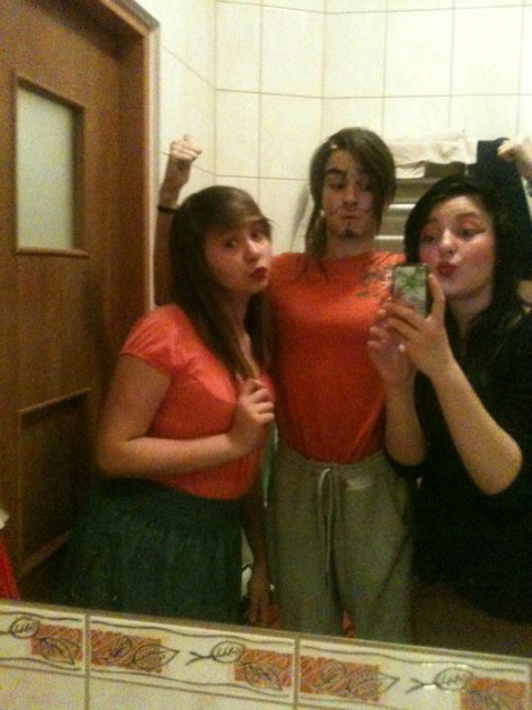 SiEmA ;****