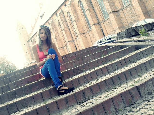 taaakeee tam .