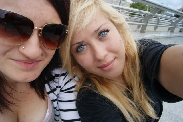 sis ;3