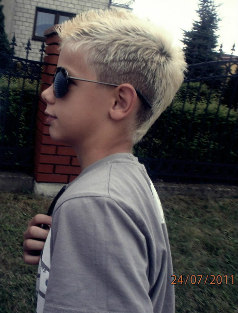 Starocii . ;' )