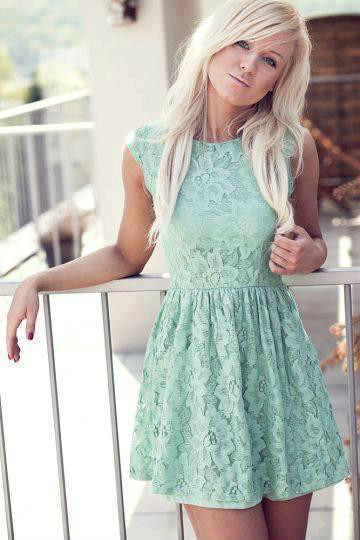 Sukienka ;**