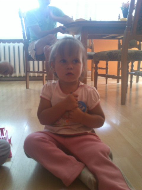 Maja : *