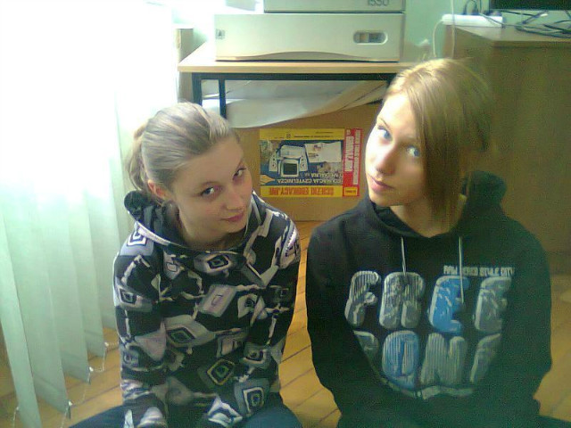 Zdjcie z Ew w szkole. ;D Hehe.