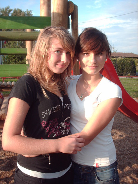 z Pysi . ;**