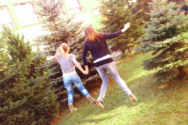 Hyhy ; 33 . 