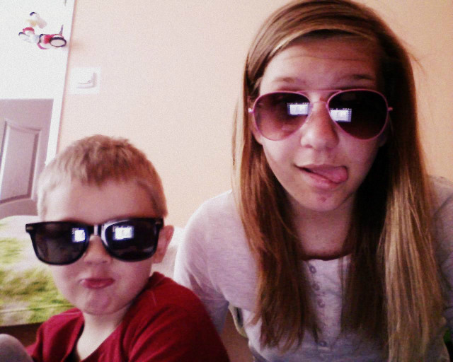 Waaamik . ;*