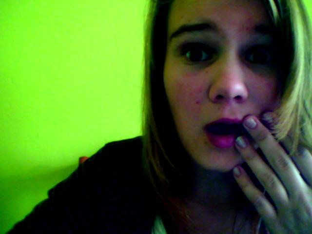  OMNOMN .