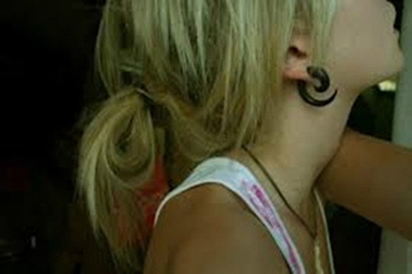 tunele . ; D 
