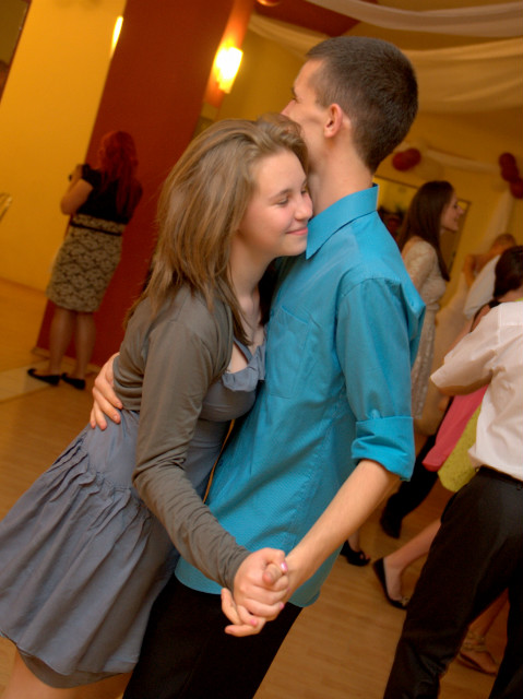 kuzyn ;**