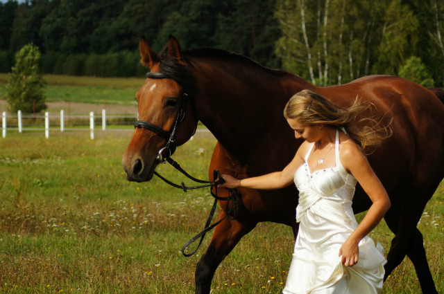 ^^Uciekajca panna moda^^