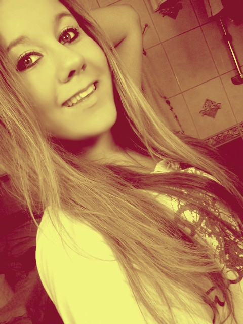 zaciesz:>