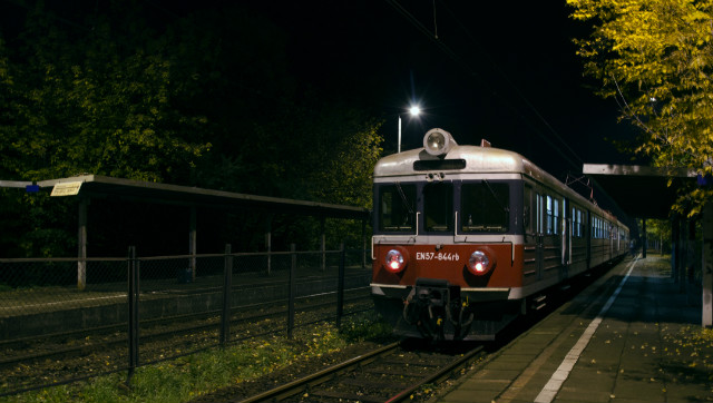 EN57-844