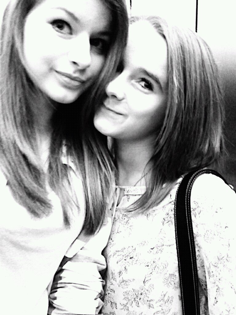 ania : *