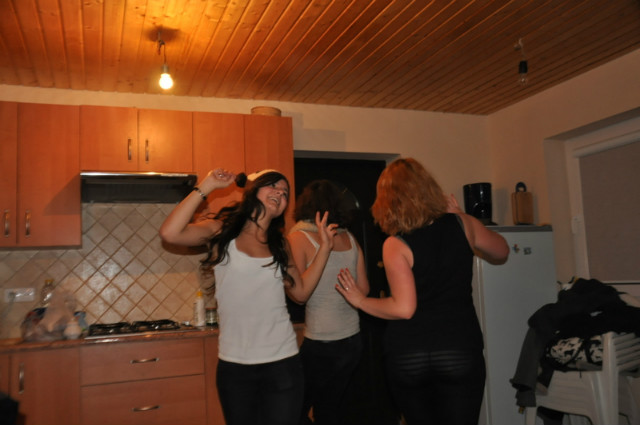 tacz. ; D
