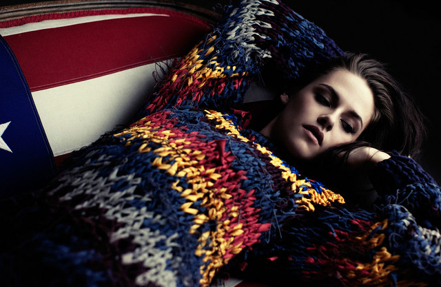 40. Bella ; * 