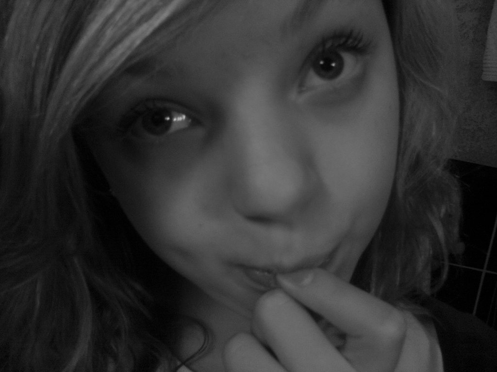 Omom:*