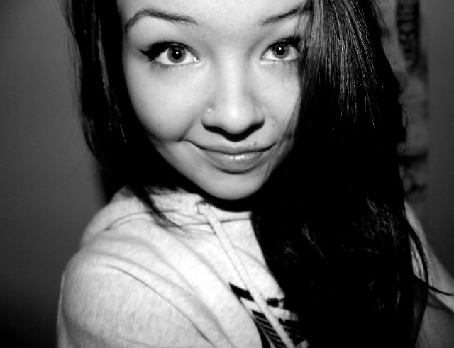 Patrzy i nic nie widzi :O