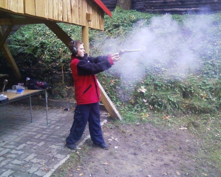 Takie tam na strzelnicy:D heheee