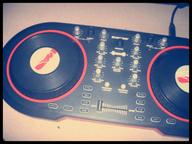 DJ DerMiX Zapodaje 