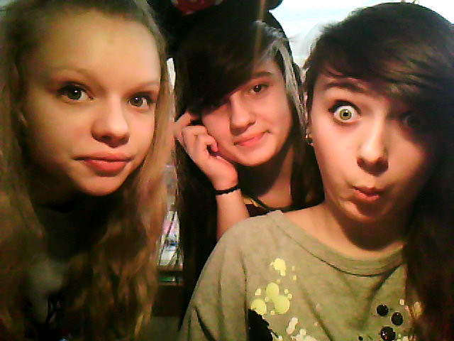 YDECZKI.