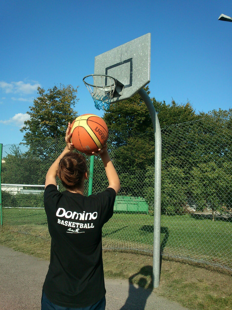 dzie z basketem ;> 