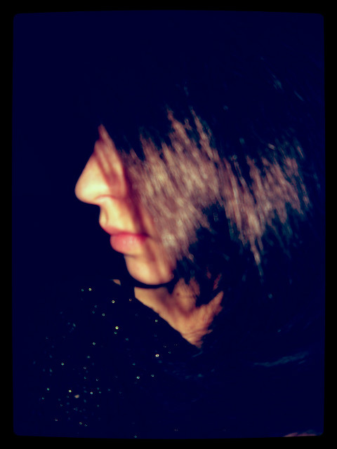 Kiss the sky ; **