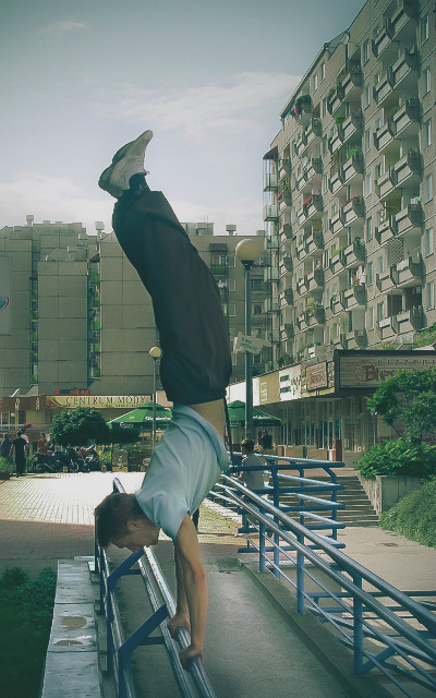 Handstand Wrocaw