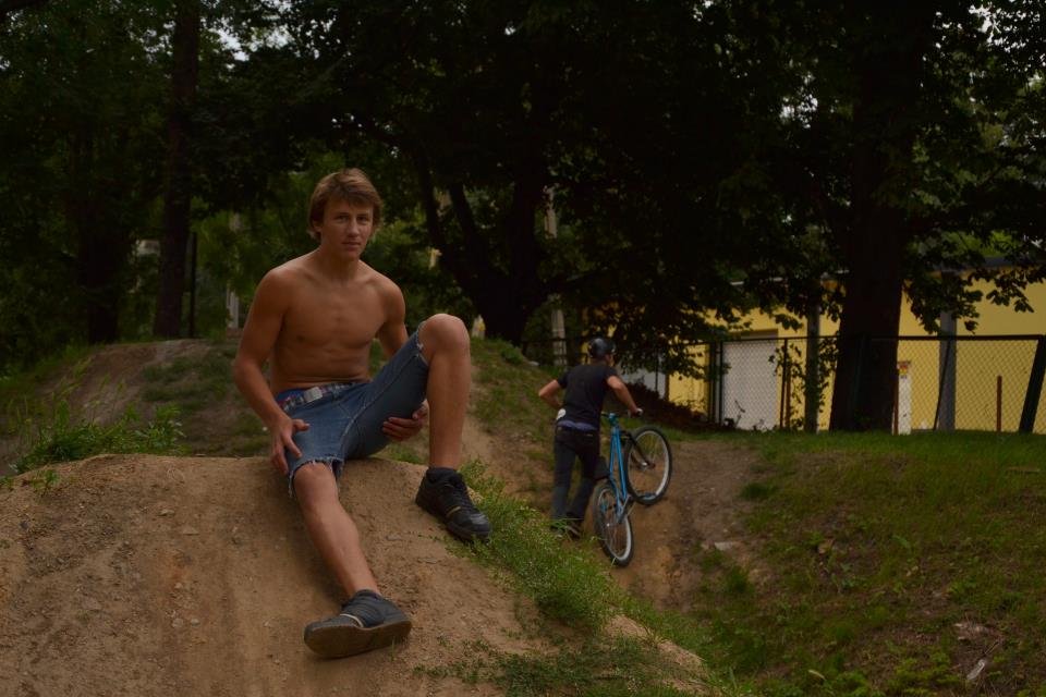 :*