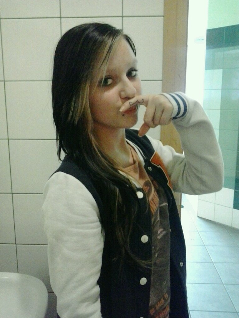 :-*