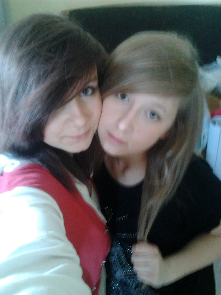 uhu uhu uhu uhu ;***