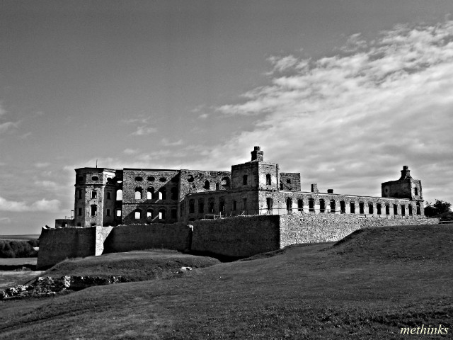 les ruines du chteau.