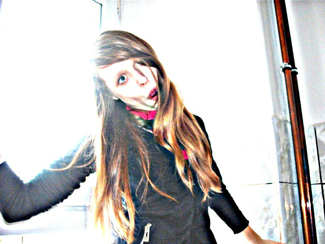 Denisaaa ; DD