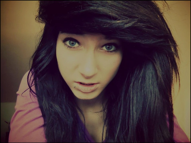 CZE : ** 