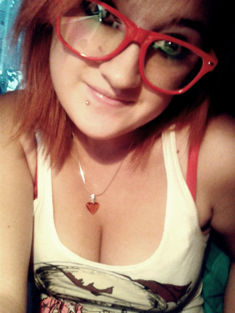 stare.