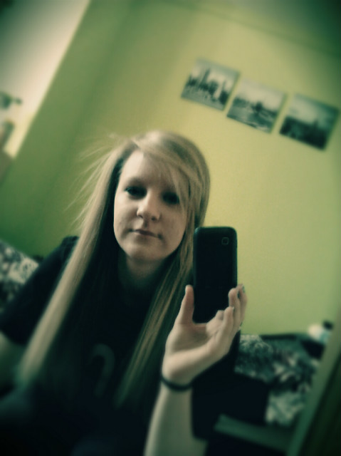 Hmm.;*