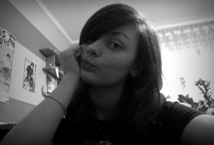 stare.