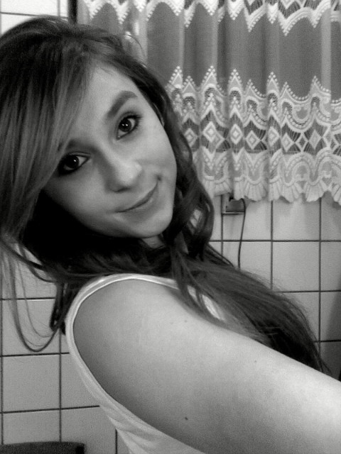 Tsknieee;ccc