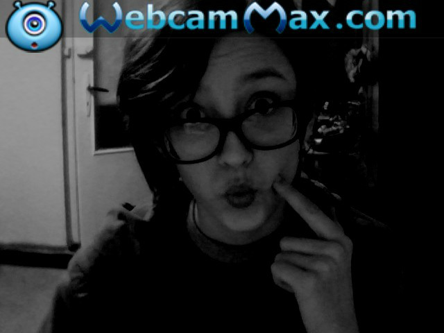 Yes I'm a zombie! O.O