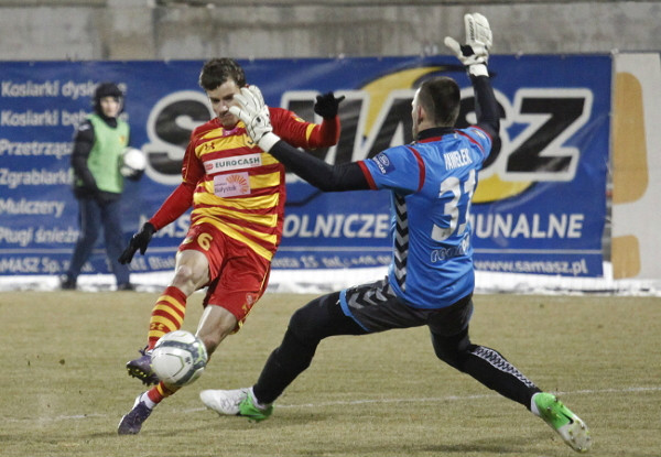 Jagiellonia signa po 3 punkty
