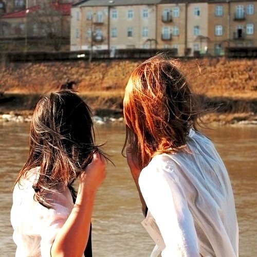 Kaila , Natia ... :P 