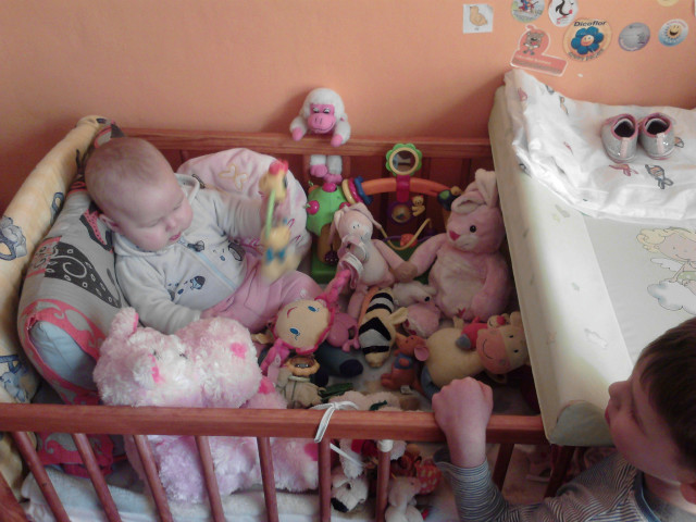 Nelka sie bawi :)