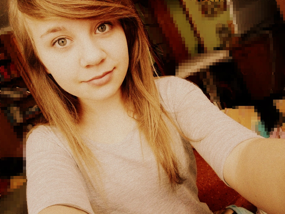 lalalalala love me .;