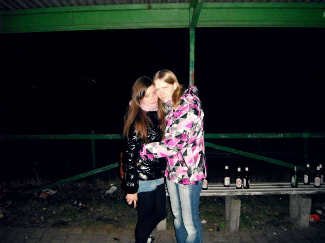 z Rutk;*