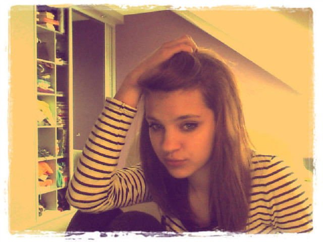 TRZYMAM GRZYWKE :3